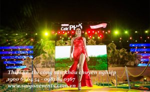 Hoa hậu H'Hen Niê tại sân khấu cafe phố. Cho thuê âm thanh áng sáng chuyên nghiệp tại Sài Gòn