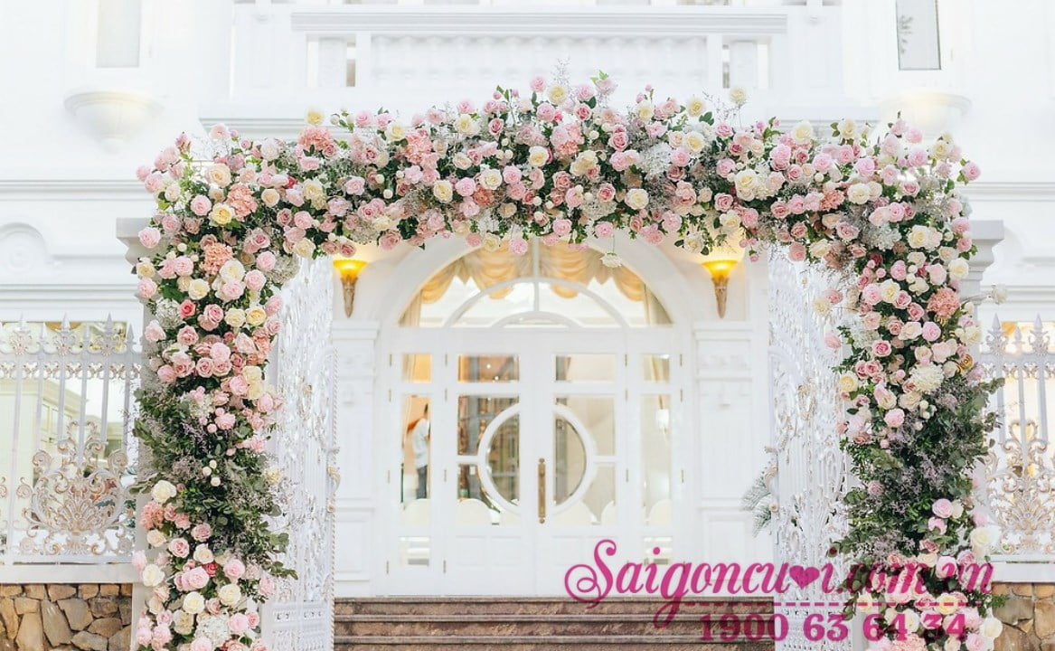 Cổng hoa cuới màu hồng siêu ngọt ngào